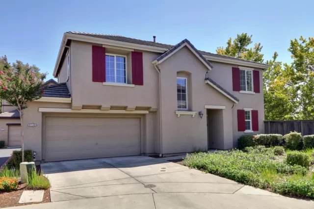 MLS: 221110362 Condo For Sale