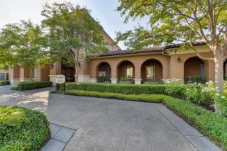 Photo #1: 221110413 Listing