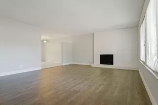 Photo #5: 221111038 Listing