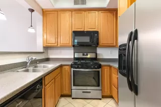 Photo #5: 221111069 Listing 