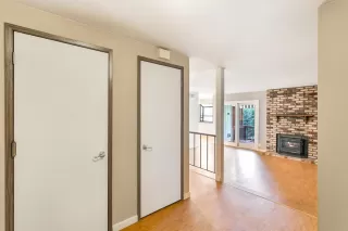 Photo #6: 221111254 Listing