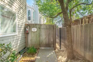 Photo #1: 221111725 Listing 