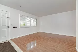 Photo #3: 221111829 Listing 