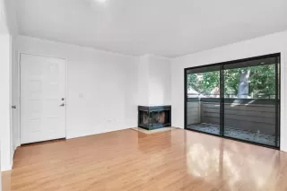 Photo #4: 221111999 Listing