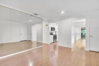 Photo #6: 221111999 Listing