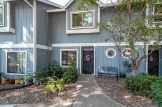 Photo #3: 221112684 Listing