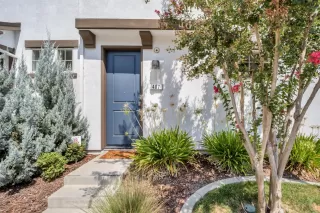 Photo #1: 221112740 Listing