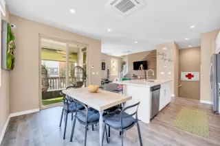 Photo #2: 221112740 Listing