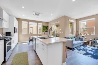 Photo #3: 221112740 Listing