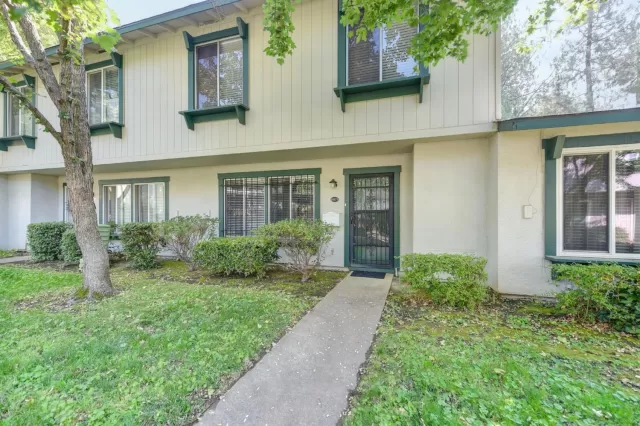 MLS: 221112907 Condo For Sale