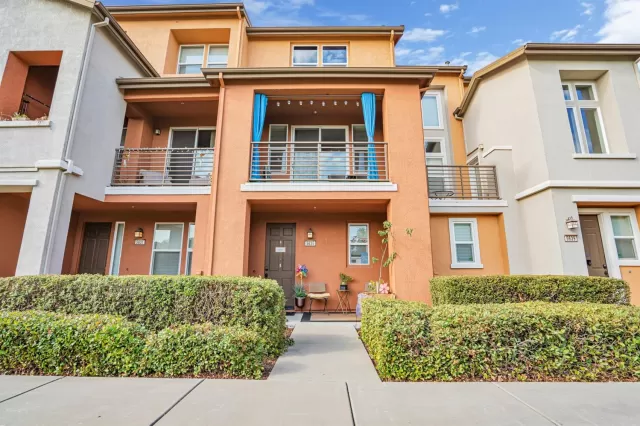 MLS: 221113346 Condo For Sale