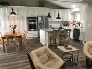 Photo #3: 221113668 Listing 