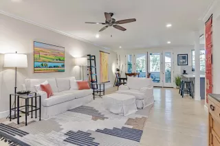 Photo #2: 221113776 Listing