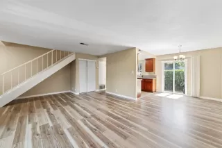 Photo #1: 221114098 Listing