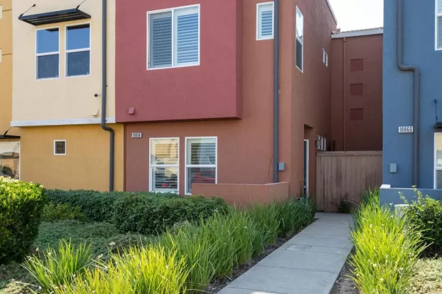 MLS: 221114157 Condo For Sale