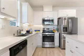 Photo #3: 221114408 Listing 