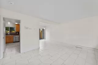 Photo #1: 221116582 Listing