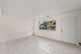 Photo #2: 221116582 Listing