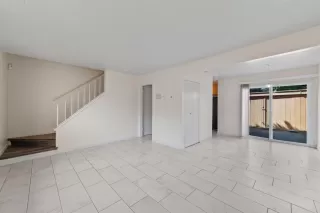 Photo #3: 221116582 Listing