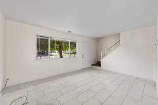 Photo #4: 221116582 Listing