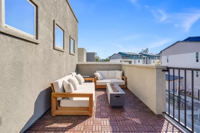 MLS: 221116698 Condo For Sale