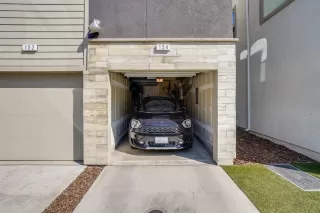 Photo #3: 221116698 Listing