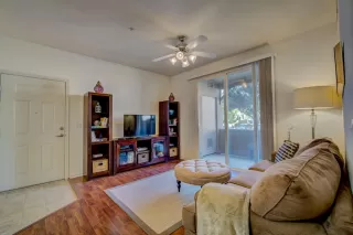 Photo #2: 221117247 Listing