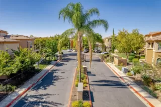 Photo #1: 221117672 Listing
