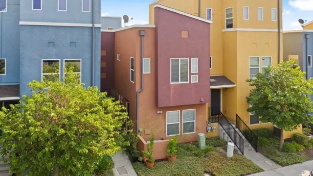 MLS: 221117986 Condo For Sale