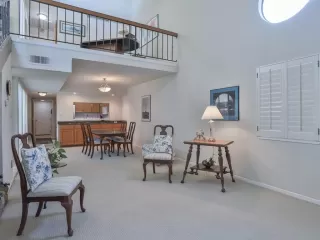 Photo #2: 221118038 Listing