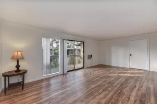 Photo #2: 221118157 Listing