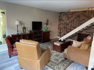 Photo #5: 221118349 Listing