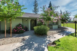 Photo #1: 221118972 Listing