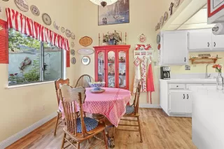 Photo #3: 221118972 Listing