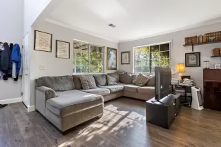 Photo #2: 221119126 Listing 