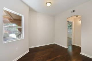 Photo #2: 221120319 Listing
