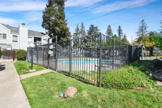 Photo #3: 221121650 Listing 