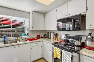 Photo #5: 221123203 Listing 