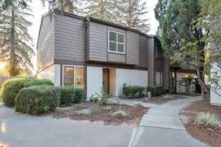 Photo #1: 221123646 Listing