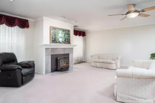 Photo #3: 221123683 Listing