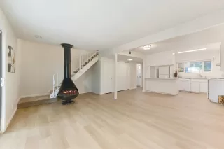 Photo #3: 221123753 Listing