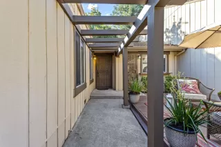Photo #2: 221124138 Listing