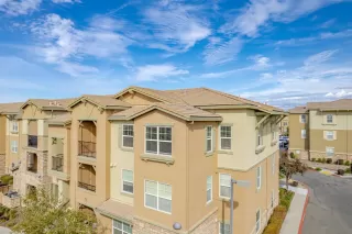 Photo #5: 221126216 Listing