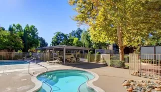 Photo #2: 221126433 Listing 