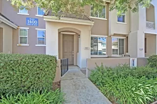 Photo #5: 221126602 Listing