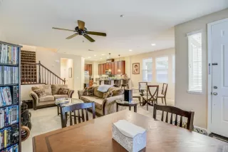 Photo #4: 221126776 Listing