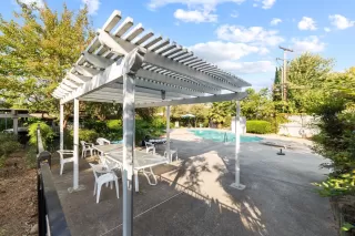 Photo #4: 221127933 Listing