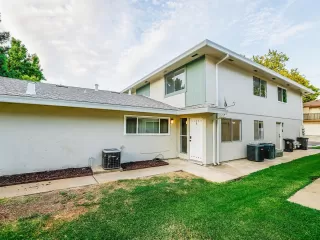 Photo #5: 221128423 Listing 