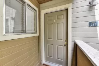 Photo #1: 221128638 Listing