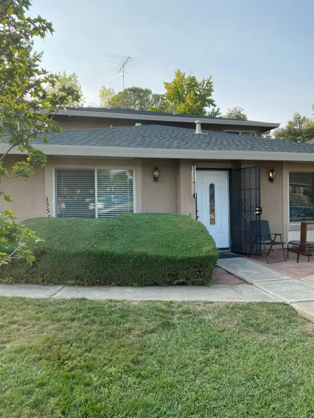 MLS: 221128768 Condo For Sale